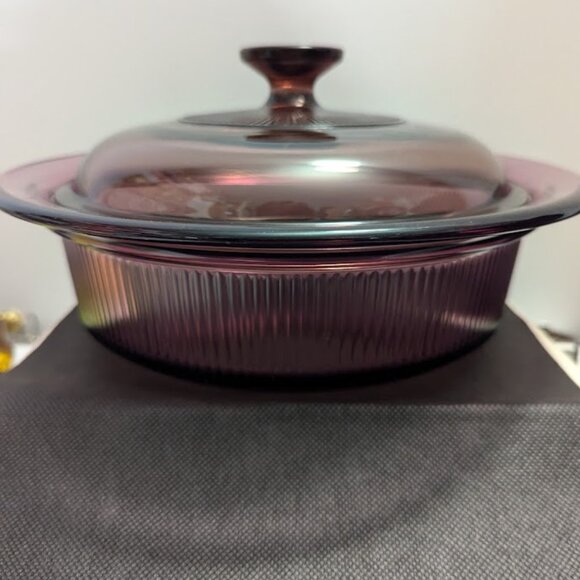 1992 Cranberry Corning Visions Covered Round Casserole 1.5qt - Picture 2 of 5